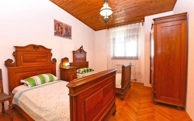 Apartment 1560