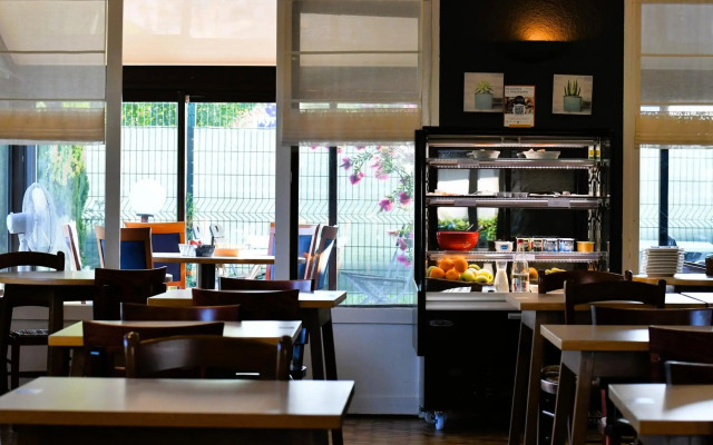 Kyriad Tarbes Odos