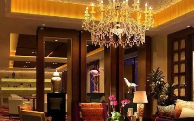 Golden Ray International Hotel