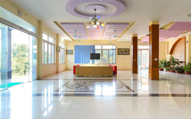OYO 593 Bach Duong Hotel