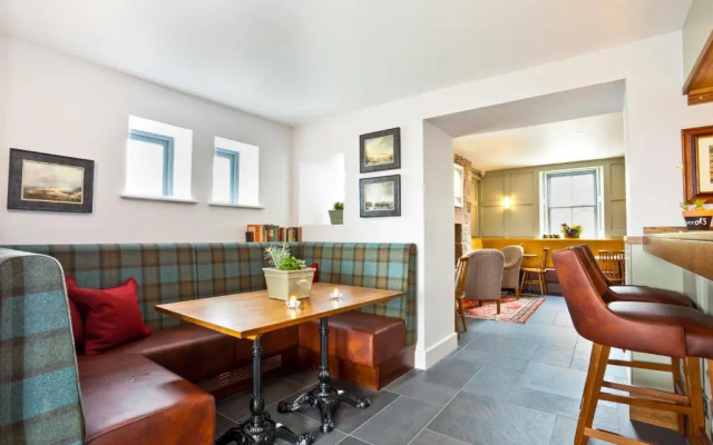Pentonbridge Inn