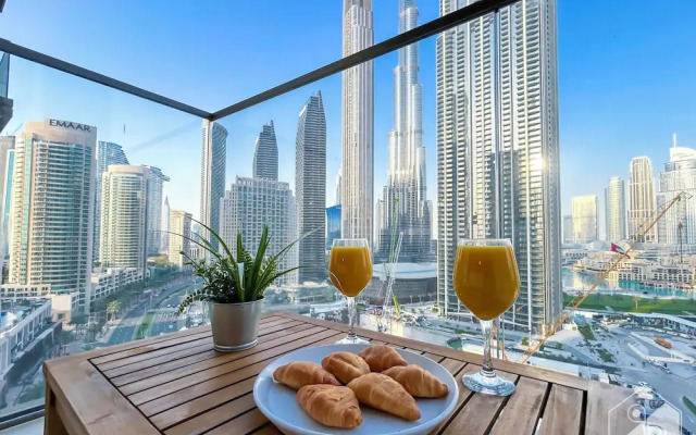 Luxurious 4B Balcony & Views Burjcrown Downtown