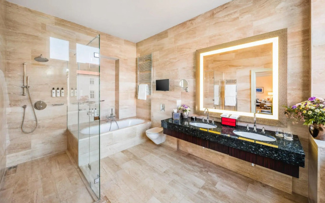 Mandarin Oriental, Prague