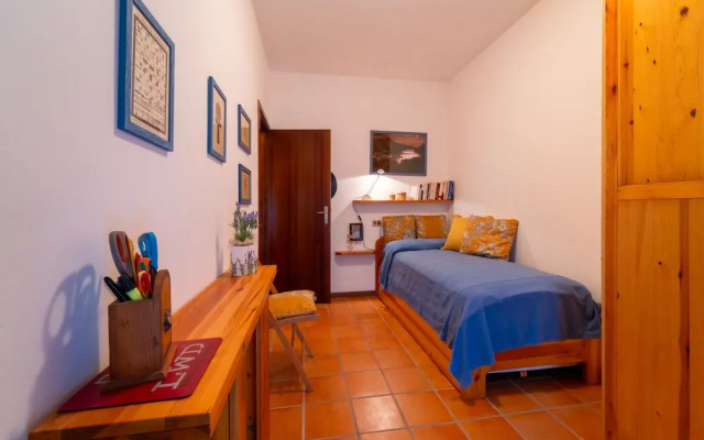 Crimson Apartment by Wonderful Italy