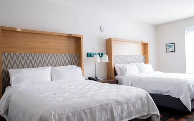 Holiday Inn & Suites Philadelphia W - Drexel Hill by IHG