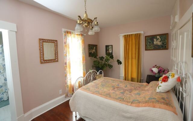 Division Street Suite