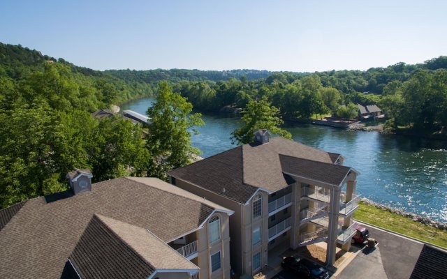 Fort Taneycomo 2 Bedroom Condo by RedAwning