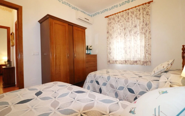 1037 Villa Alabarce