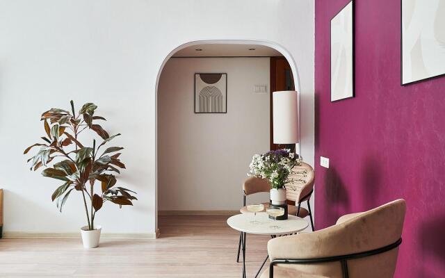 GMApartments (ДжиЭмАпартментс) на улице Большая Бронная 29