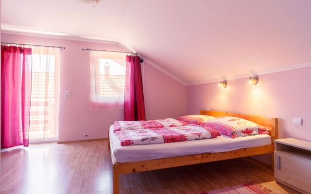 House Lian Balatonfenyves