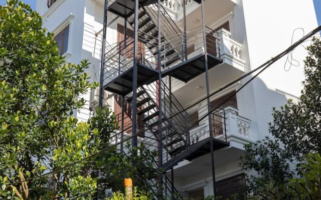Royal Hotel - Sai Dong - Long Biên