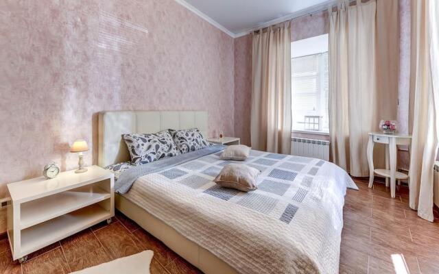 STN apartments Near Kazan Cathedral