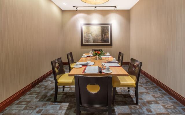Crowne Plaza Kansas City Downtown by IHG