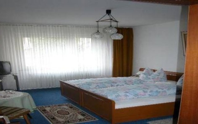 City-West Restaurant & Hotel