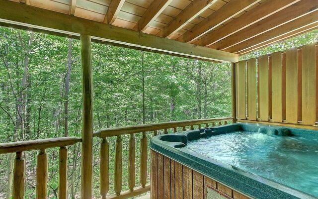 Autumn Breeze 1 Bedroom 1 Bathroom Cabin