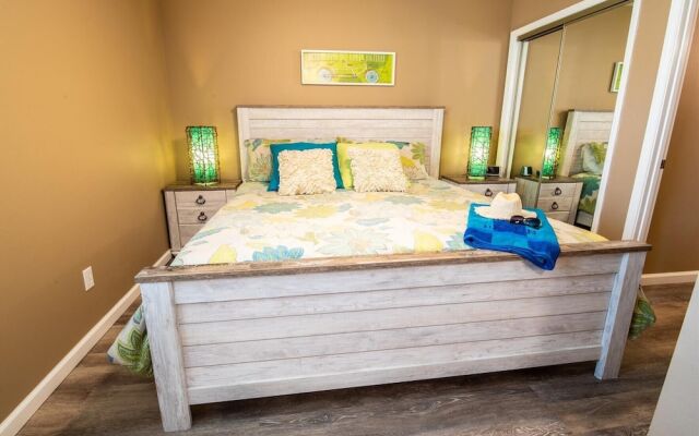 6 A, One Bedroom Condo