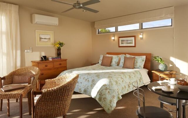 Almyra Waterfront Accommodation