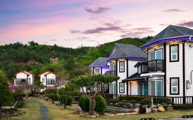 Samcheok Deulkkot Pension