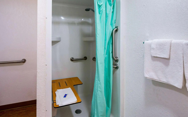 Motel 6 Boerne, TX
