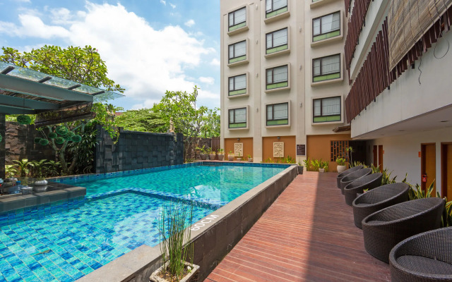 ZEN Rooms Kuta Sunset Road 2