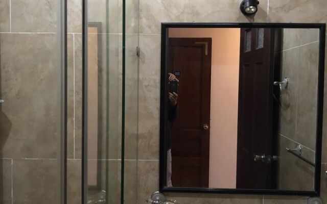Dreams 1 Hotel