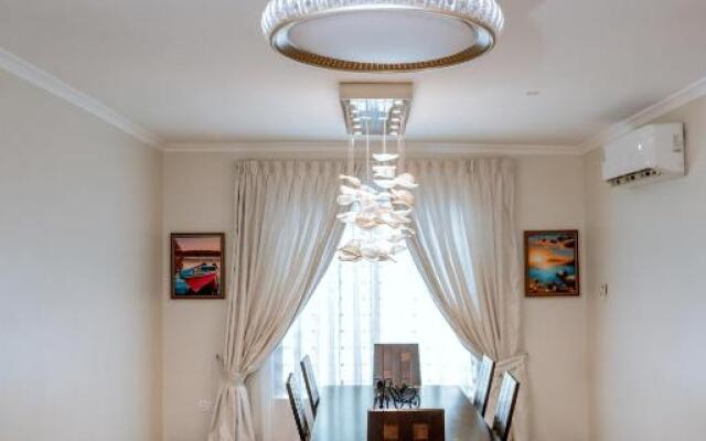 Baldwin Beauty House