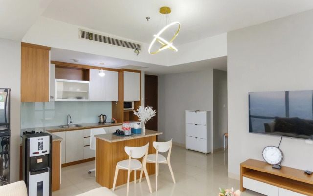 TwoSpaces Living at UResidence Apartment