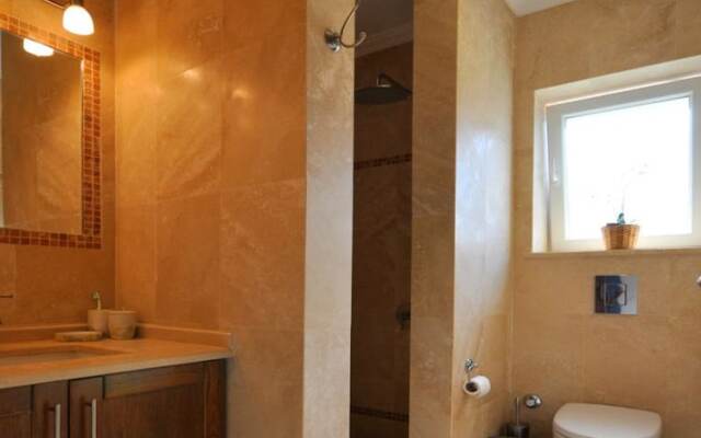 Villa Utku by Akdenizvillam