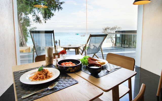 Balcony Seaside Sriracha Hotel & Serviced Apartments (SHA Extra Plus)