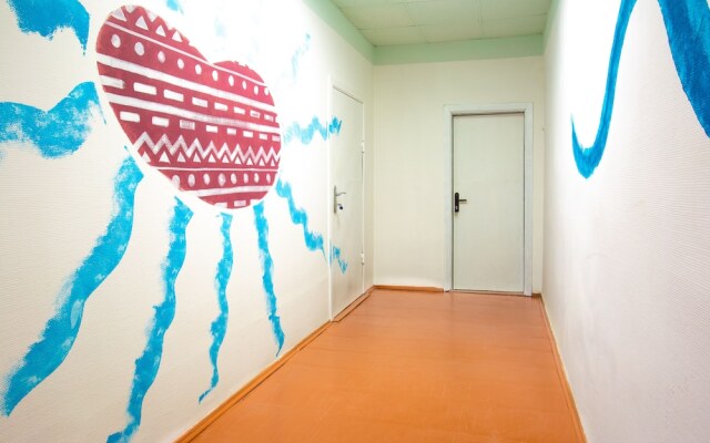 P2B hostel & bar