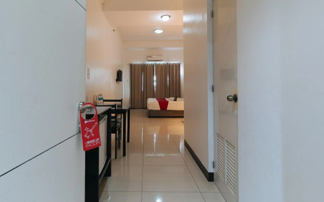 RedDoorz Plus @ Banawe Quezon City Weekly Stay