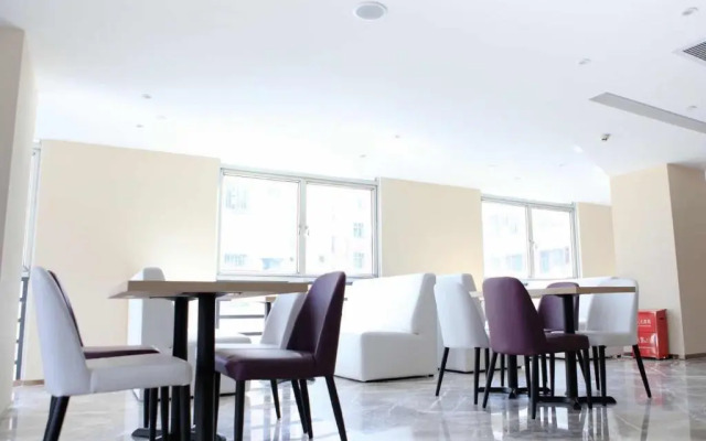 Lavande Hotel (Shenzhen North Railway Station, Gangtou Metro Station)