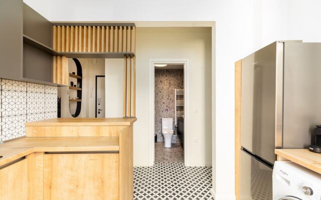 Vista by halu' Spacious City Centre Home