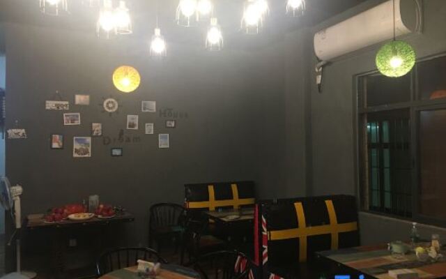 Xiangyulou Hostel