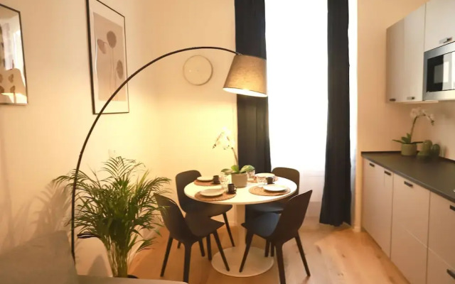 Casa Palmeri - Giulio Cesare