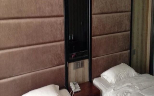 Luoyang Fengtaihaodi Theme Hotel