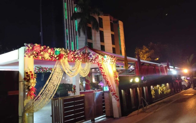 Hotel Ravisha Continental