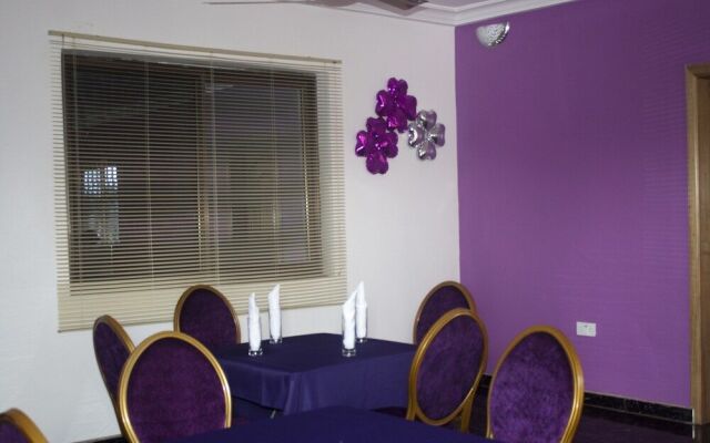 Peemarys Hotel
