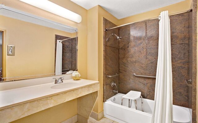 Super 8 By Wyndham Raleigh Downtown