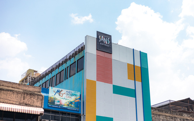 Sans Hotel Liv Ancol