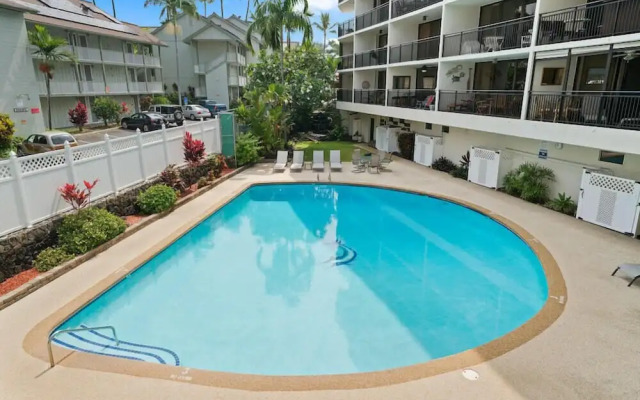 Kona Alii Oceanview Pool Shops & Restaurants