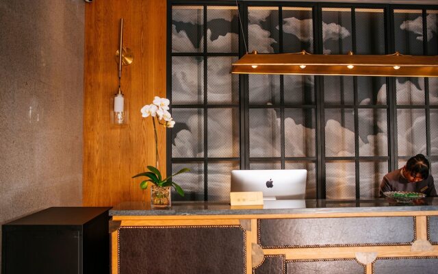 QI Hotel