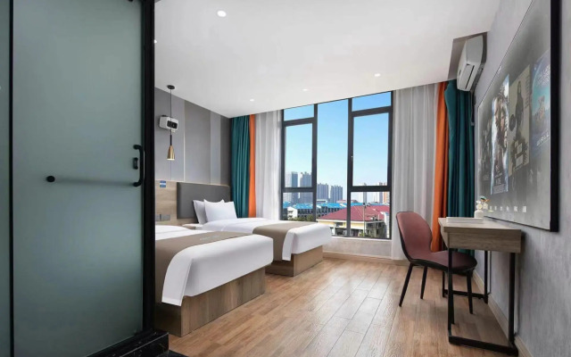 Hongduo Hotel (Xiangxi Road Civil Affairs College)