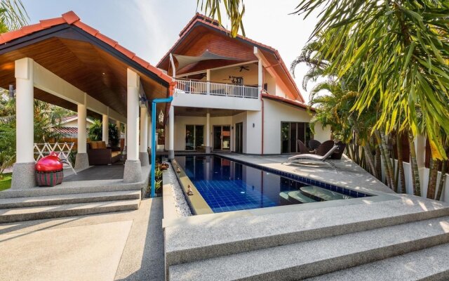 Amber Pool Villa in Rawai