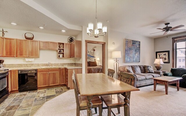 Main Street Station 3307