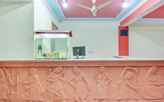 SPO ON 46695 Red Tomato Palace