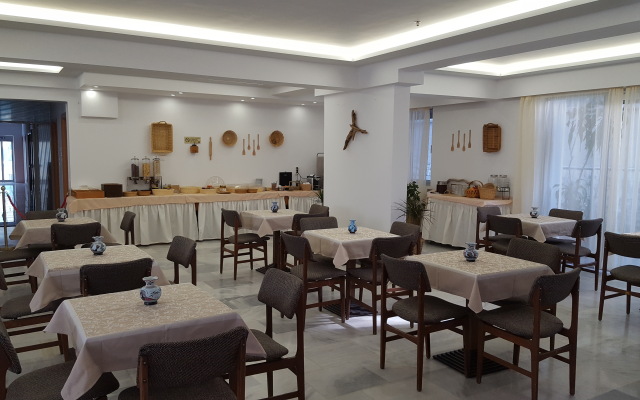 Parthenon Hotel