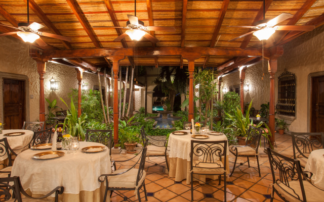Hotel Los Robles