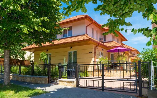 Andi Apartman