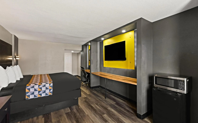 Rodeway Inn & Suites Downtown North